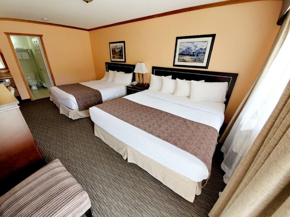 Travelodge By Wyndham Golden Sportsman Lodge Esterno foto