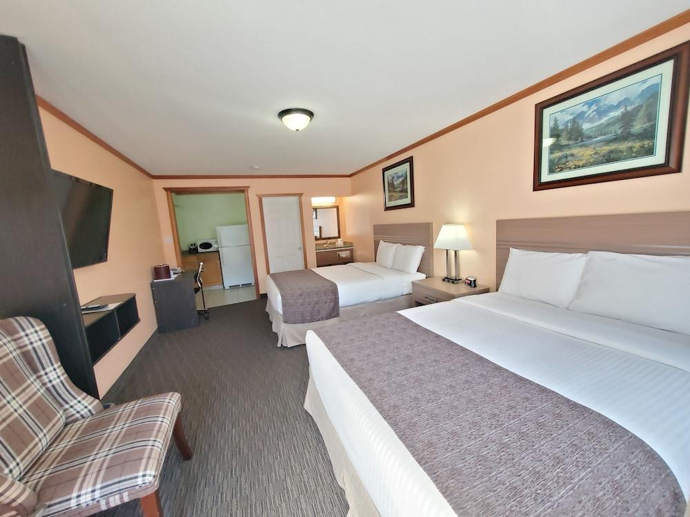 Travelodge By Wyndham Golden Sportsman Lodge Esterno foto