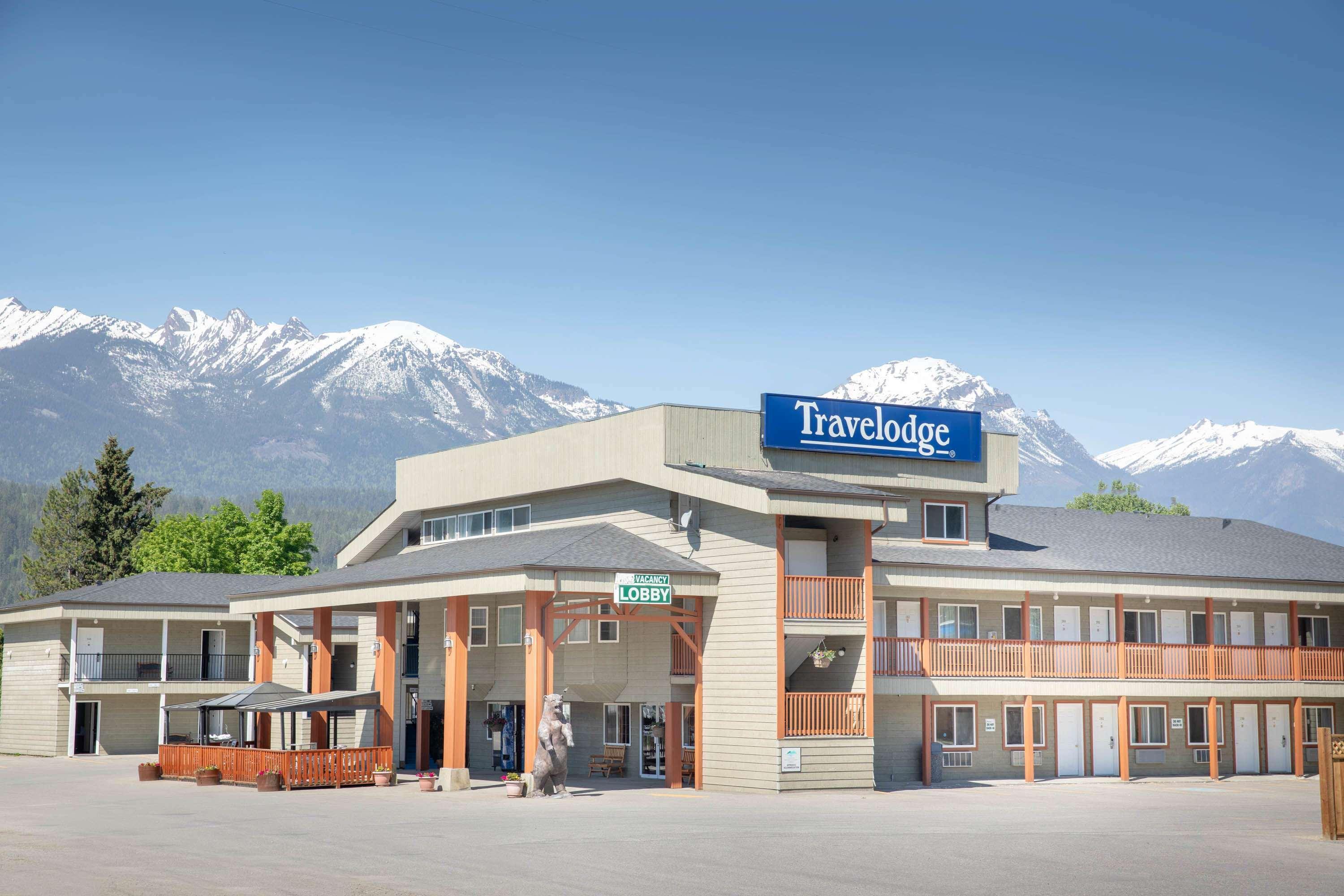 Travelodge By Wyndham Golden Sportsman Lodge Esterno foto